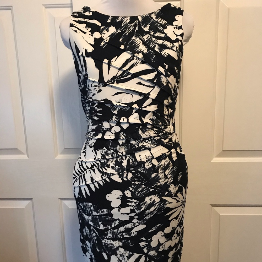 NWT Navy & white floral dress